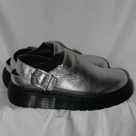 NEW Dr. Marten Laketen Mules Size 9